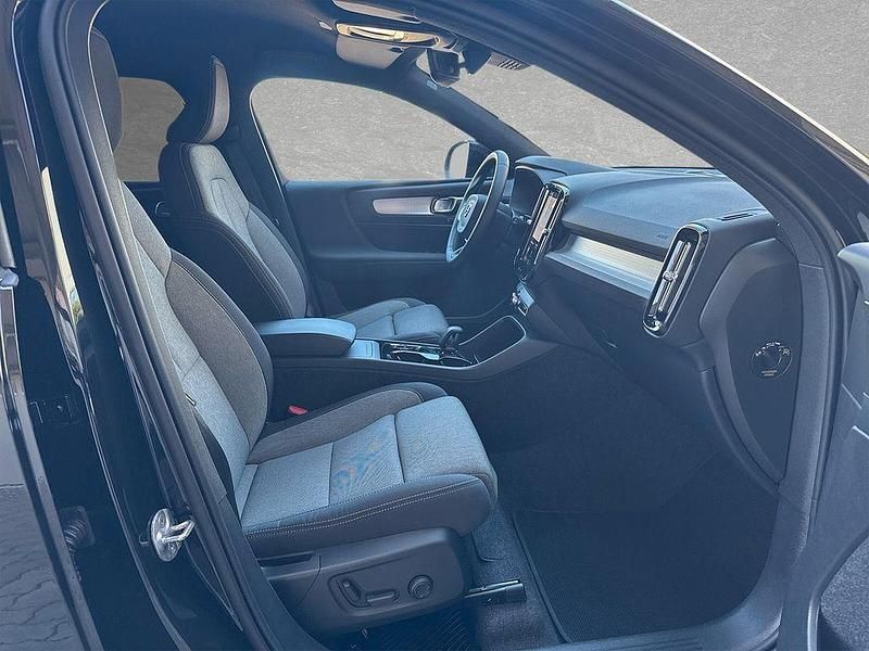 Gebraucht Volvo XC40 Plus 163 PS (119 kW) 2024 Schwarz SUV