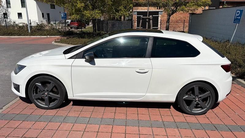 Second-hand Seat Leon FR 184 CP (135 kW) 2013 Alb Coupe