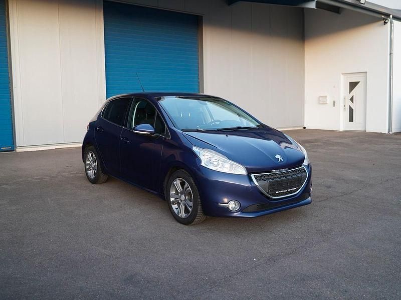 Second-hand Peugeot 208 120 CP (88 kW) 2012 Albastru Hatchback