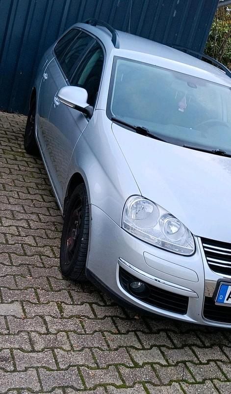 Silber Gebraucht 2008 VW Golf V Kombi | 3.200 € (Guter Preis) - Bild 1/4