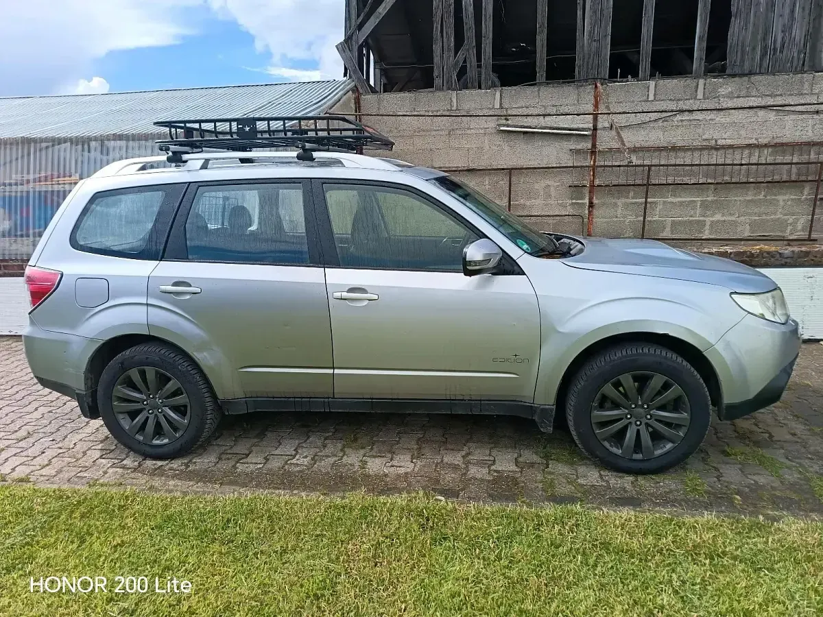 Gebraucht Subaru Forester 140 PS (102 kW) 2012 Silber SUV