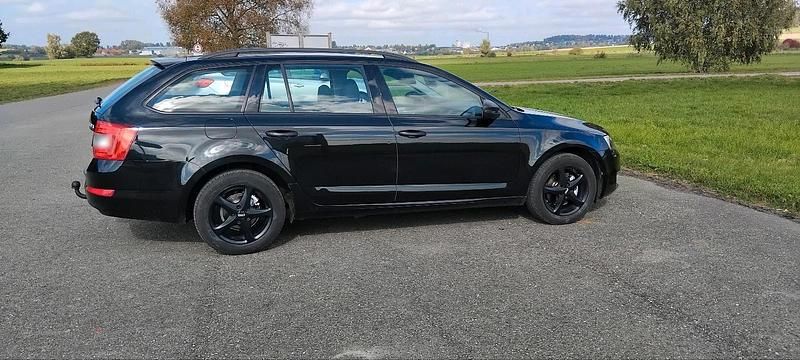 Gebraucht Skoda Octavia Active 150 PS (110 kW) 2016 Schwarz Kleinwagen