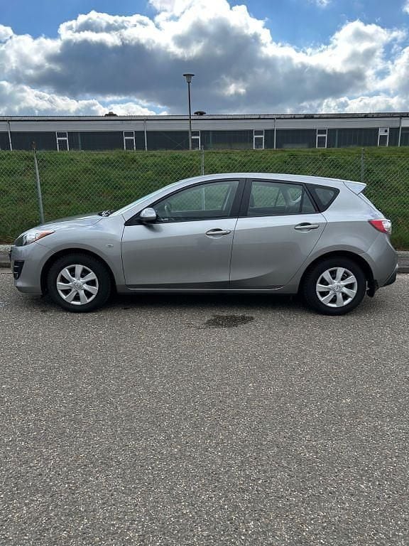 Gebraucht Mazda 3 Active 105 PS (77 kW) 2010 Silber Limousine