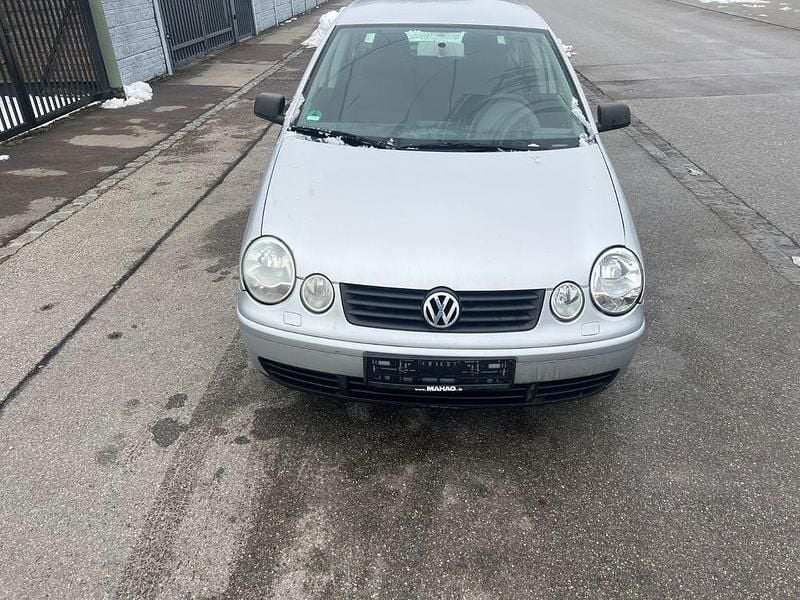 Silber Gebraucht 2004 VW Polo Basis Limousine | 1.190 € (Fairer Preis) - Bild 1/4