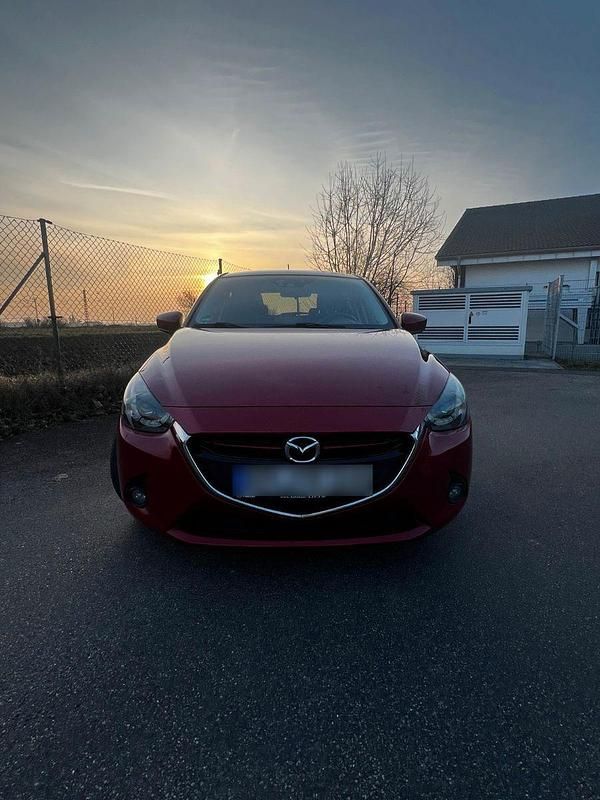 Gebraucht Mazda 2 Edition 90 PS (66 kW) 2015 Rot Kleinwagen