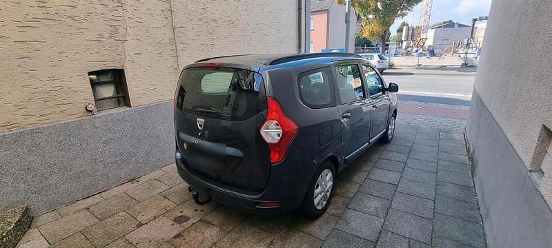 Gebraucht Dacia Lodgy 115 PS (84 kW) 2012 Grau Van / Kleinbus