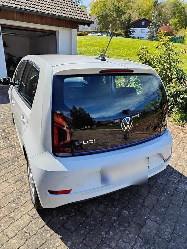 Second-hand VW e-up! 61 kW (83 CP) 2020 Alb Hatchback