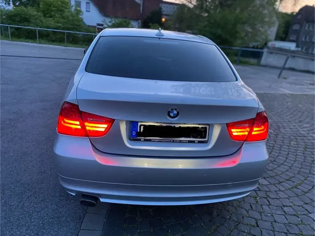 Gebraucht BMW 320 Efficient Dynamics 164 PS (120 kW) 2010 Silber Limousine