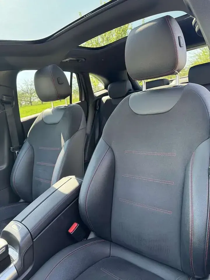 Gebraucht Mercedes GLA250 AMG line 224 PS (164 kW) 2021 Grau SUV