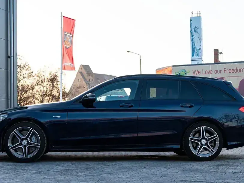Gebraucht Mercedes C43 AMG AMG 390 PS (286 kW) 2020 Cavansitblau  metalliclack Kombi