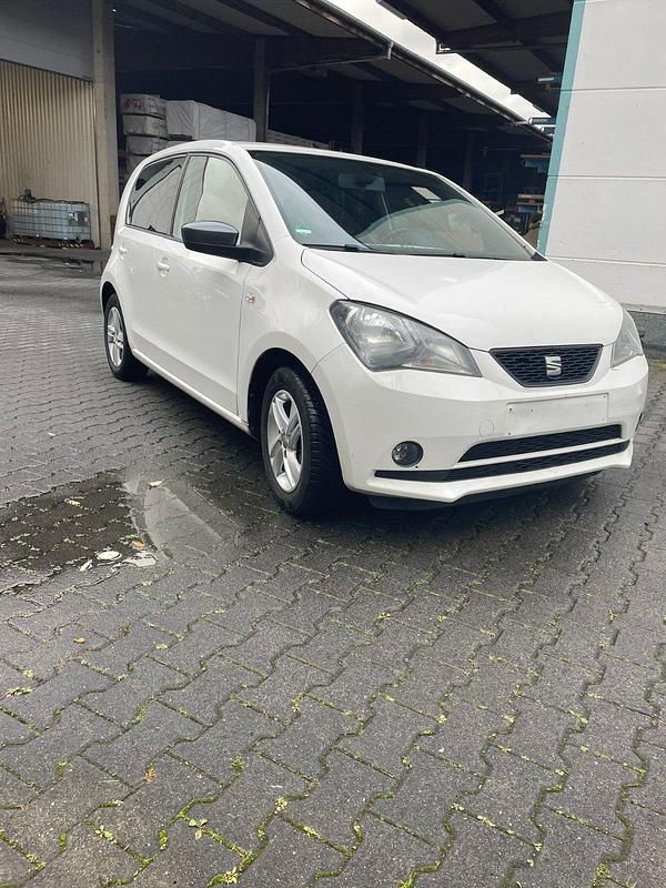 Weiß Gebraucht 2019 Seat Mii Chic Kleinwagen | 5.490 € (Guter Preis) - Bild 1/4