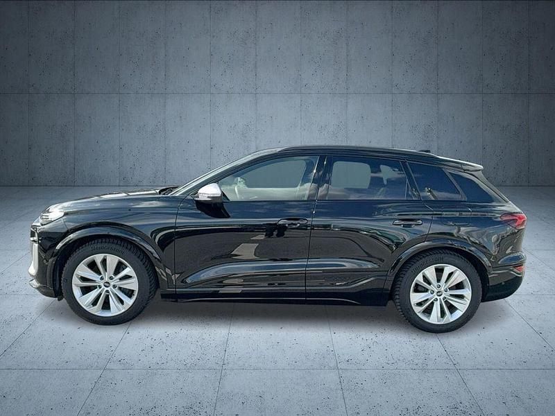 Gebraucht Audi SQ6 e-tron Ambiente 359 kW (489 PS) 2024 Mythosschwarz metallic SUV