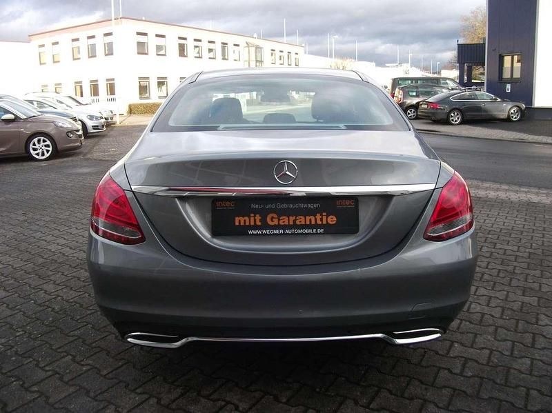 Gebraucht Mercedes C180 156 PS (114 kW) 2016 Palladiumsilber  metalliclack Limousine