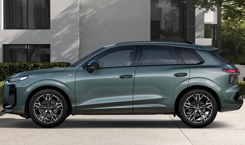 Neu Audi Q3 Ambiente 150 PS (110 kW) 2025 Salbeigrün metallic SUV