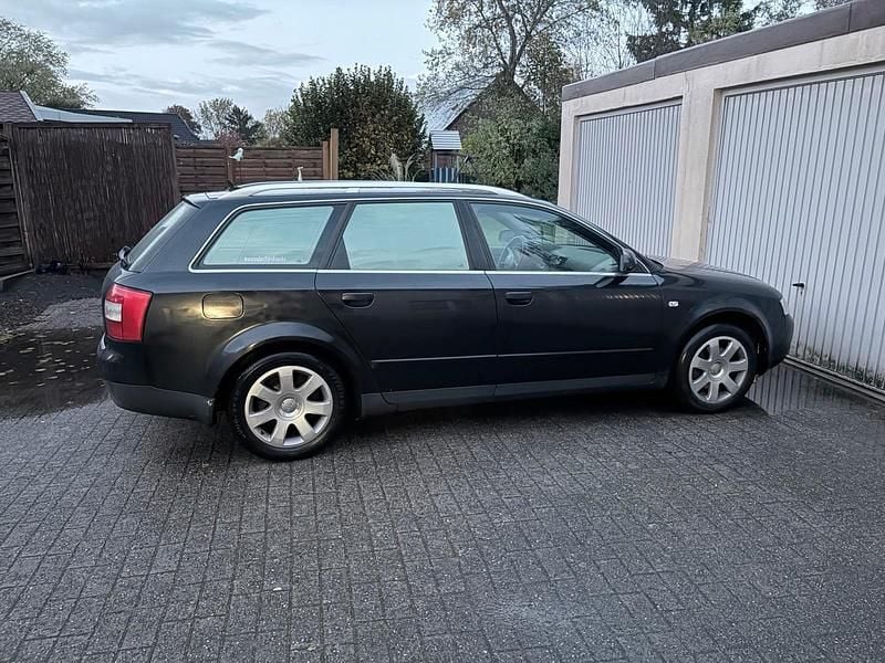 Gebraucht Audi A4 131 PS (96 kW) 2003 Schwarz Kombi