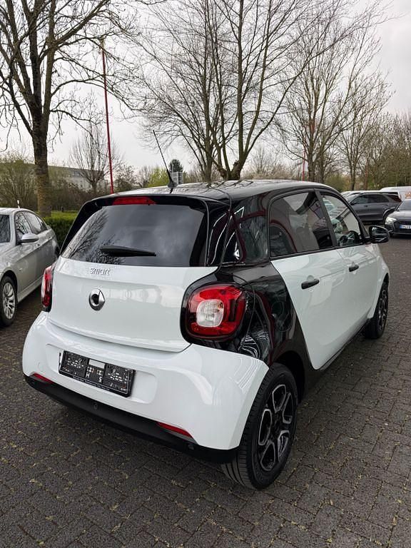 Gebraucht Smart ForFour 90 PS (66 kW) 2018 Schwarz Kleinwagen