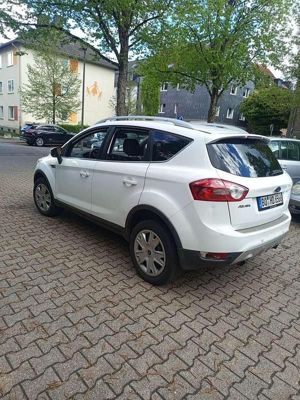 Gebraucht Ford Kuga Titanium 136 PS (100 kW) 2009 Weiß SUV