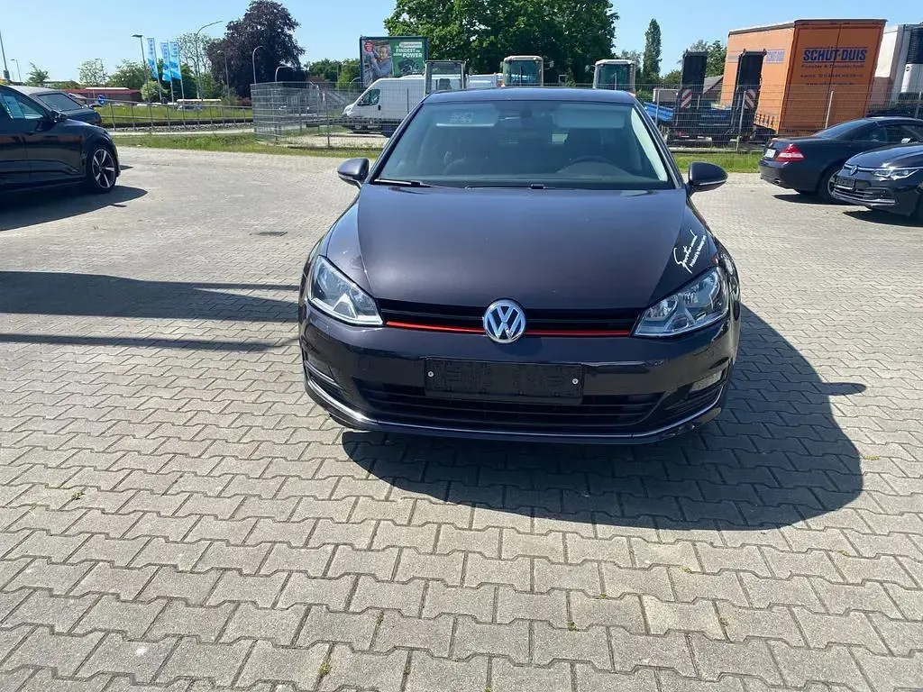 Gebraucht VW Golf VII LOUNGE 125 PS (91 kW) 2015 Grau Limousine
