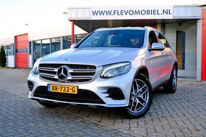 Grau Gebraucht 2019 Mercedes GLC250 Sport Edition SUV | 23.950 € (Superpreis) - Bild 1/4
