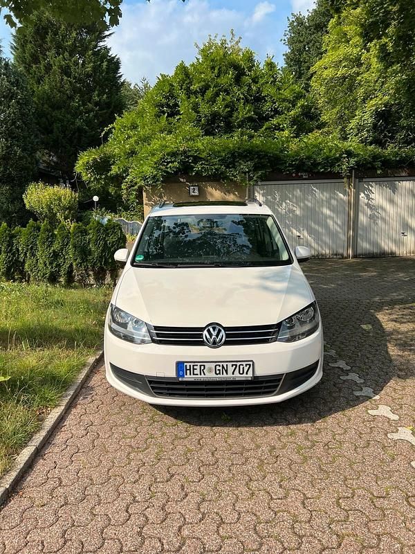 Weiß Gebraucht 2011 VW Sharan Comfortline Van / Kleinbus | 10.000 € (Fairer Preis) - Bild 1/4