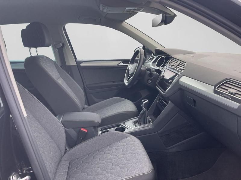 Gebraucht VW Tiguan Move 150 PS (110 kW) 2023 SUV