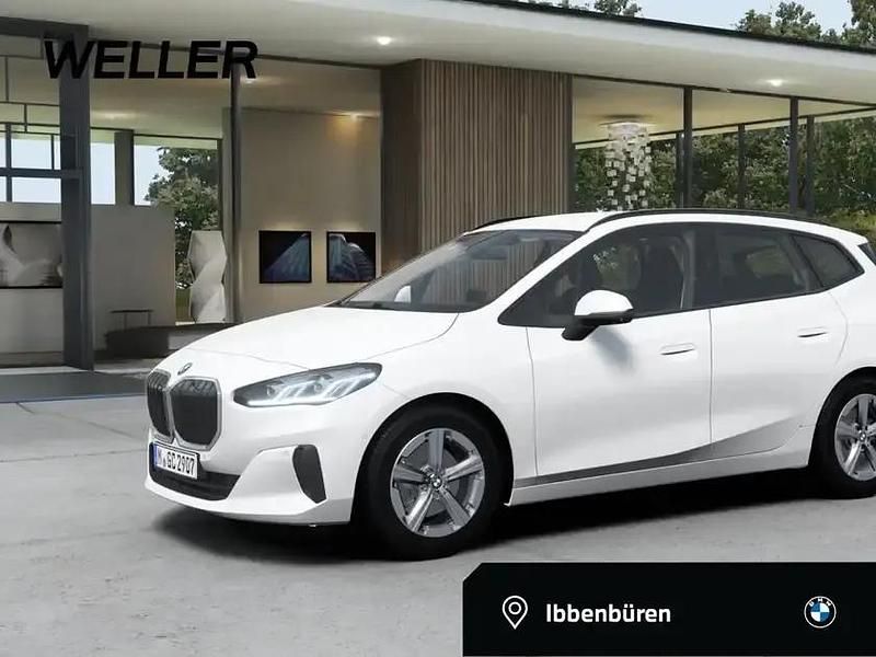 Mineralweiß (weiß) Gebraucht 2024 BMW 220 Active Tourer Comfort Edition Van / Kleinbus | 29.945 € (Fairer Preis) - Bild 1/4