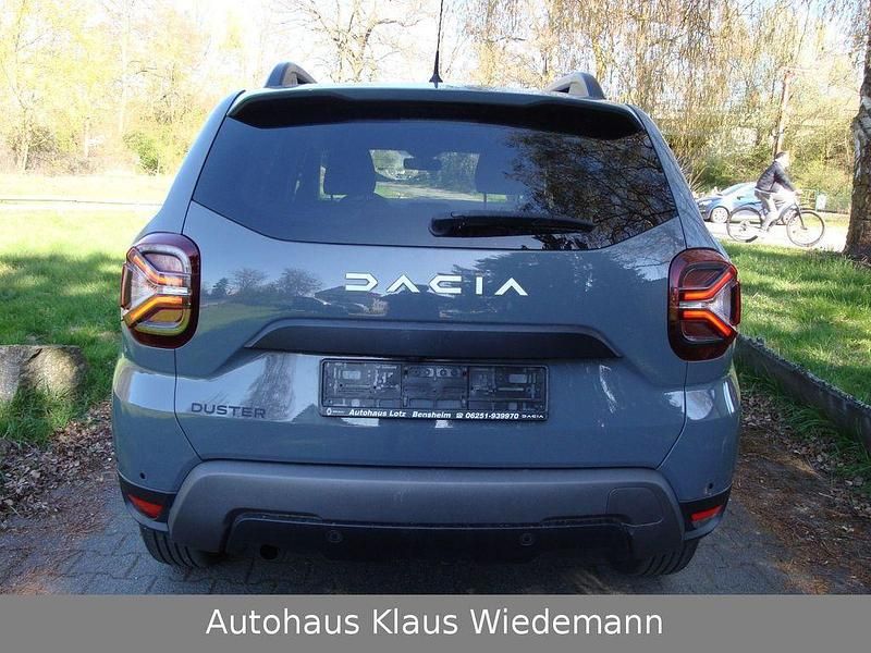 Gebraucht Dacia Duster Journey 131 PS (96 kW) 2023 Grau SUV
