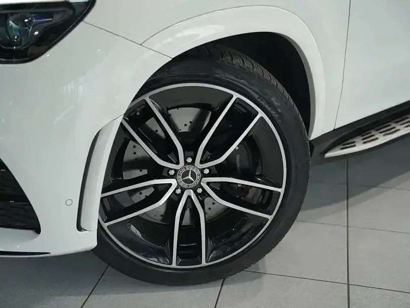 Gebraucht Mercedes GLE400 AMG line 331 PS (243 kW) 2021 Weiß SUV