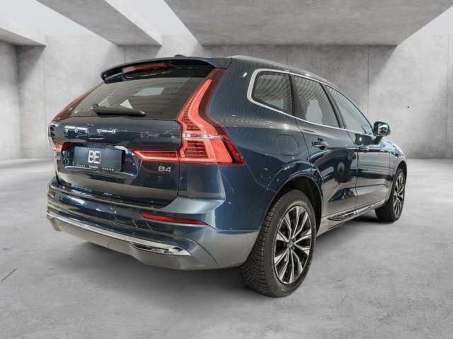 Gebraucht Volvo XC60 Plus 197 PS (144 kW) 2022 Denim blue SUV