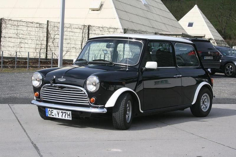 Usata Mini Cooper 72 CV (52 kW) 1991 Nero Utilitaria