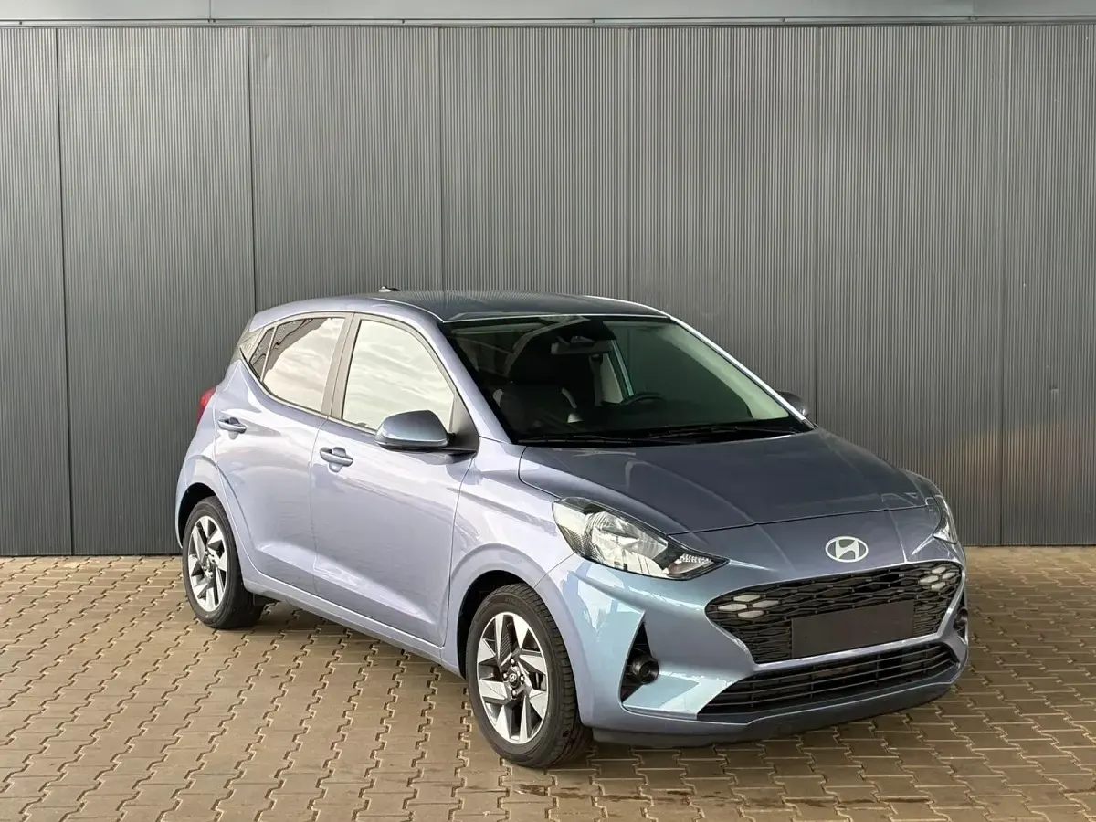 Gebraucht Hyundai i10 Comfort 63 PS (46 kW) 2025 Blau (meta blue) Kleinwagen