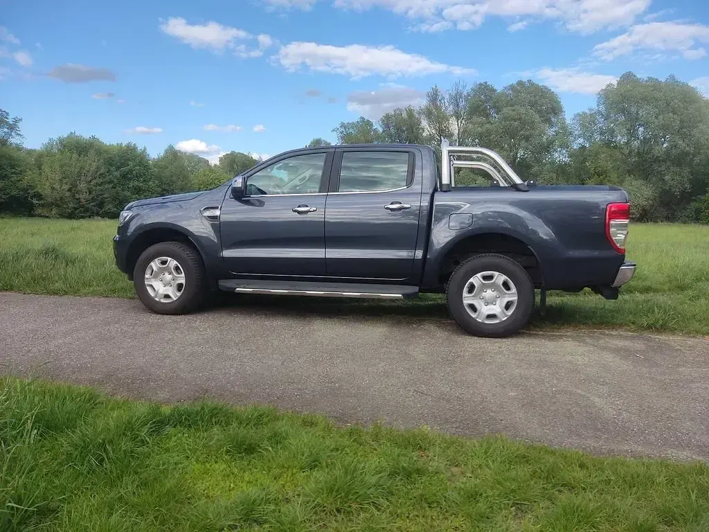 Gebraucht Ford Ranger Limited 200 PS (147 kW) 2016 Grau Pickup