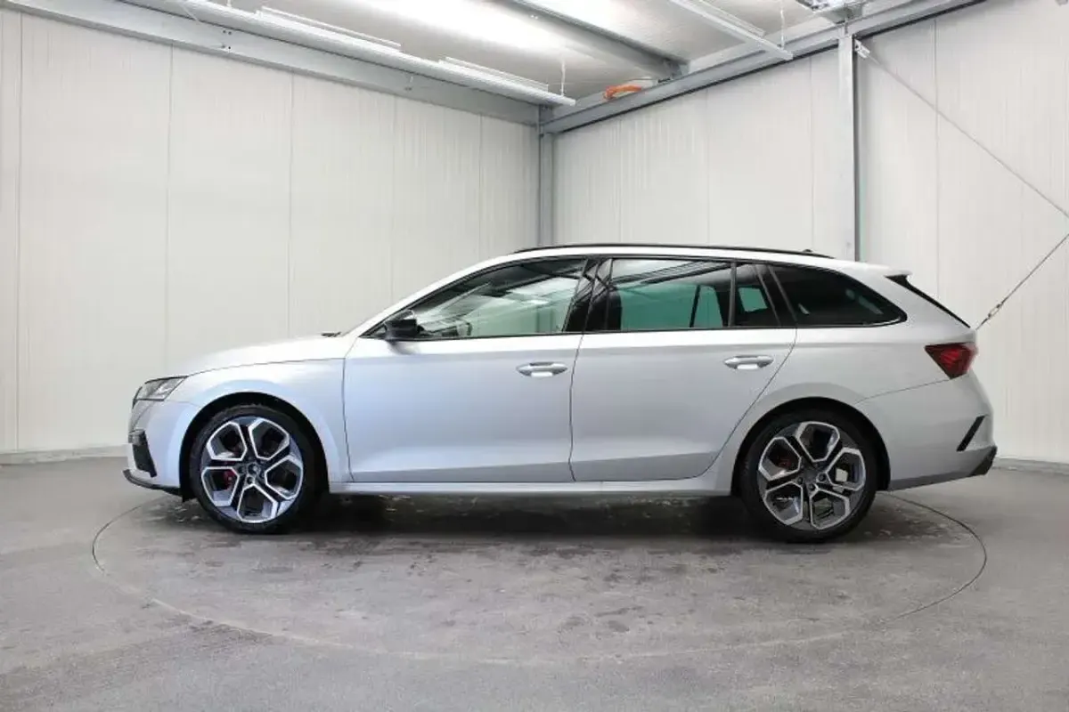 Gebraucht Skoda Octavia RS 200 PS (147 kW) 2023 Silber Kombi