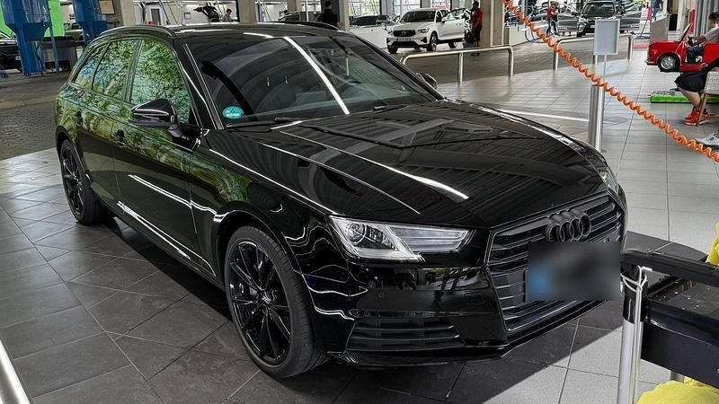 Gebraucht Audi A4 Ambiente 190 PS (139 kW) 2016 Schwarz Kombi
