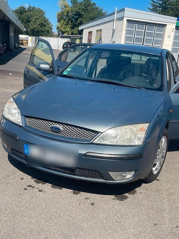 Blau Gebraucht 2001 Ford Mondeo Limousine | 1.950 € (Fairer Preis) - Bild 1/4