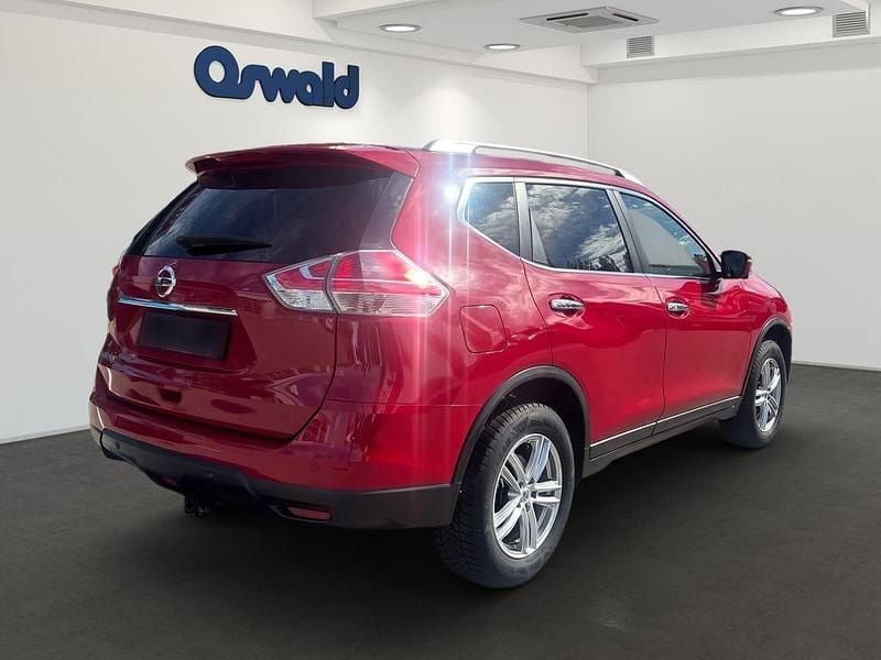 Gebraucht Nissan X-Trail N-Vision 177 PS (130 kW) 2017 Rot SUV
