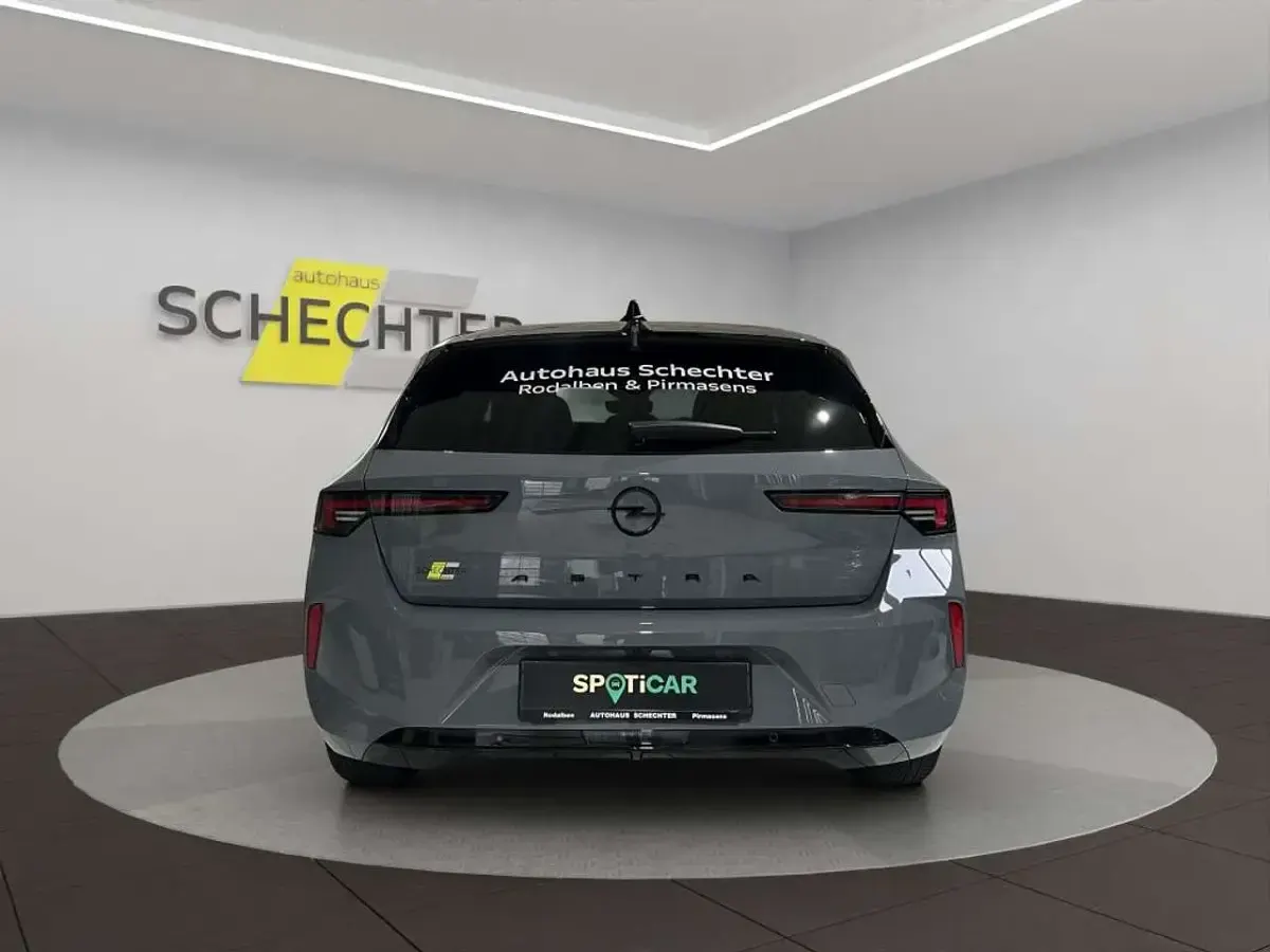 Gebraucht Opel Astra 131 PS (96 kW) 2025 Grafik grau Limousine