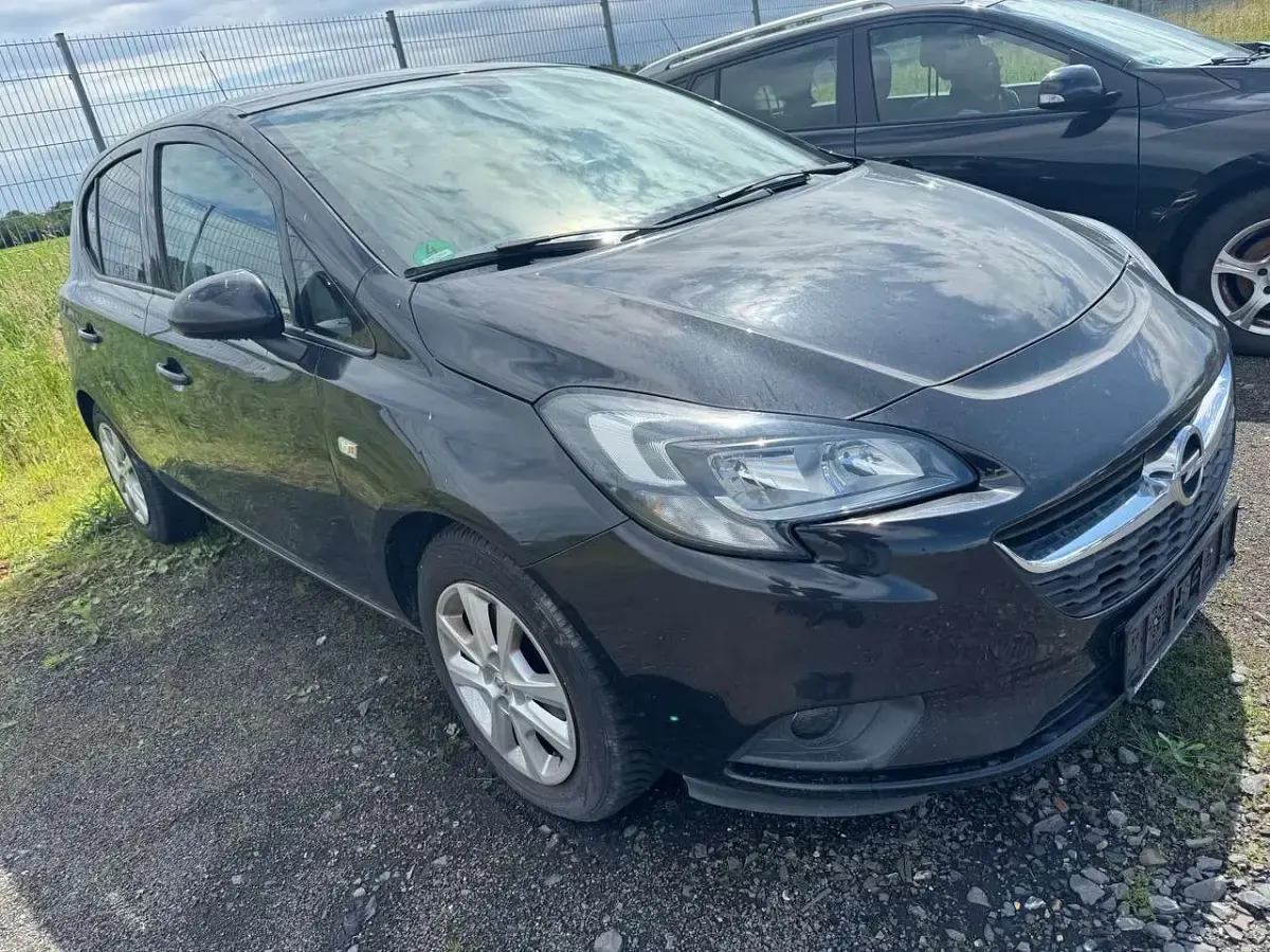Gebraucht Opel Corsa 101 PS (74 kW) 2018 Schwarz Kleinwagen