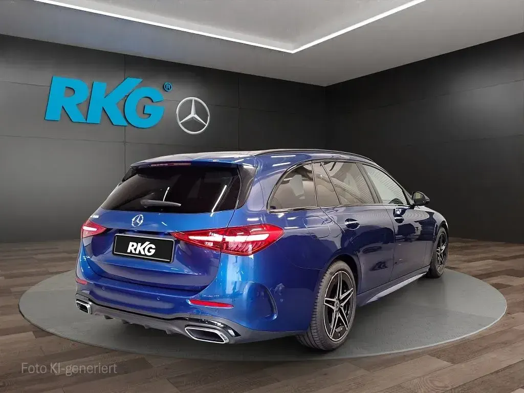 Gebraucht Mercedes C300 AMG 259 PS (190 kW) 2025 Blau Limousine