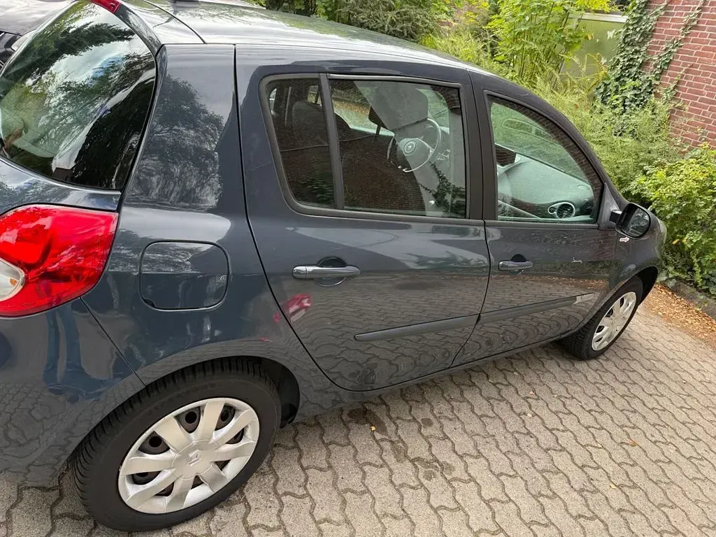 Gebraucht Renault Clio IV 75 PS (55 kW) 2012 Blau Limousine