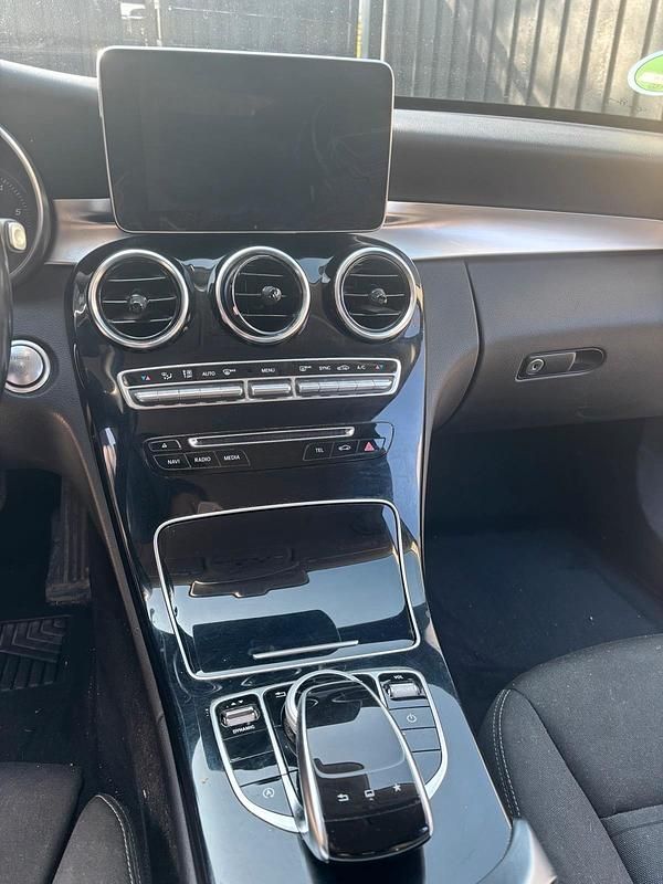 Gebraucht Mercedes C250 204 PS (150 kW) 2016 Grau Kombi