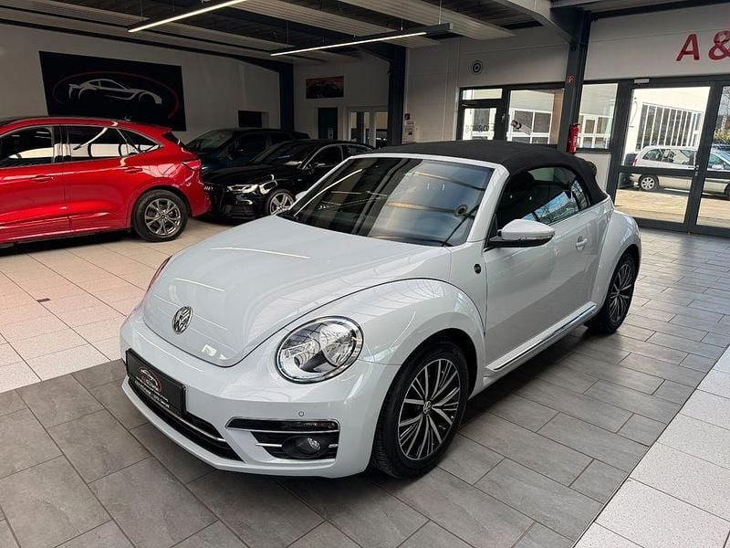 Gebraucht VW Beetle Cabriolet Sound 105 PS (77 kW) 2018 Silber Cabrio