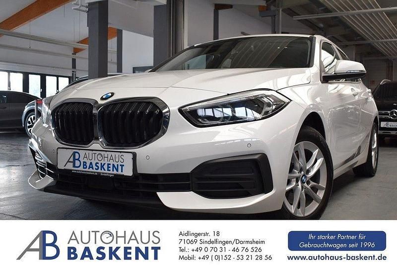 Weiß Gebraucht 2022 BMW 116 Advantage Kleinwagen | 17.999 € (Guter Preis) - Bild 1/3