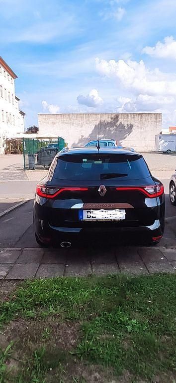 Gebraucht Renault Mégane IV Bose Edition 131 PS (96 kW) 2017 Schwarz Limousine