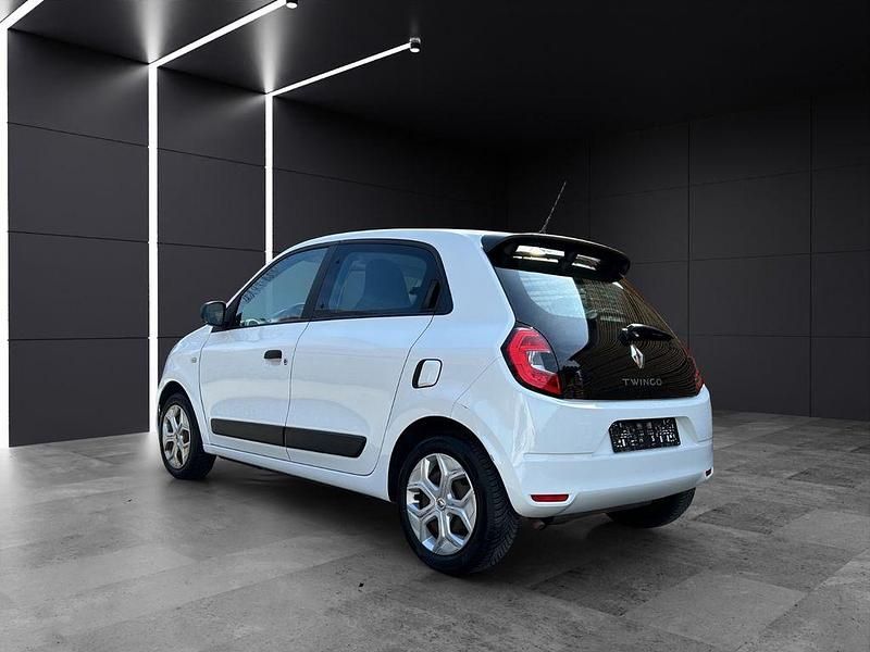 Gebraucht Renault Twingo Life 65 PS (47 kW) 2020 Weiß Kleinwagen