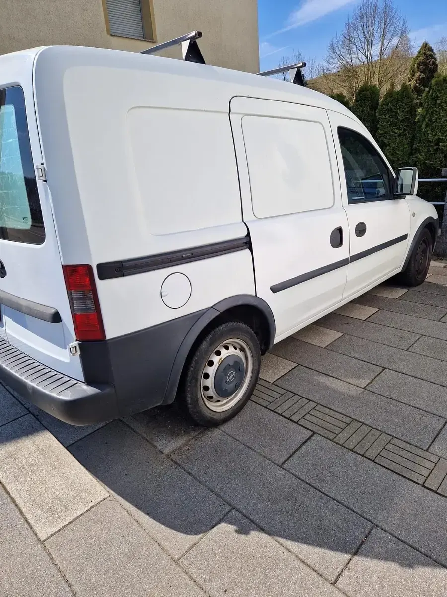 Gebraucht Opel Combo 75 PS (55 kW) 2011 Weiß Van / Kleinbus