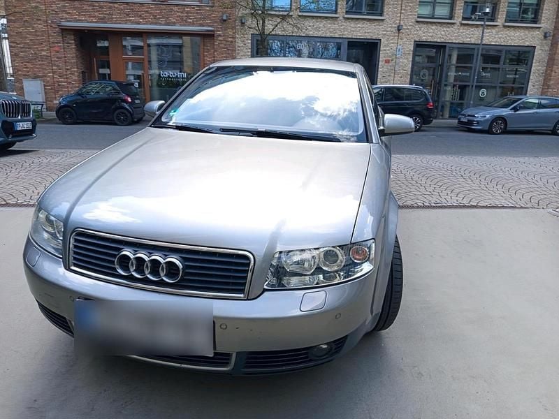 Gebraucht Audi A4 131 PS (96 kW) 2002 Silber Limousine