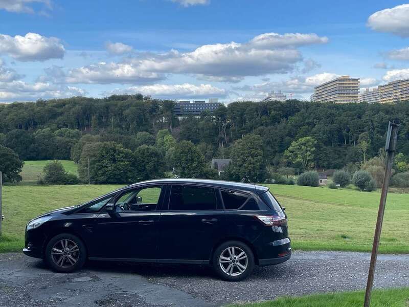 Schwarz Gebraucht 2017 Ford S-MAX Business Edition Van / Kleinbus | 14.400 € (Superpreis) - Bild 1/4