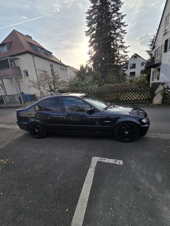 Gebraucht BMW 318 143 PS (105 kW) 2005 Blau Limousine