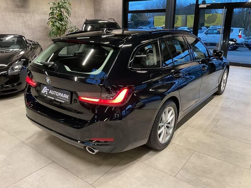 Gebraucht BMW 320 190 PS (139 kW) 2023 Schwarz Kombi